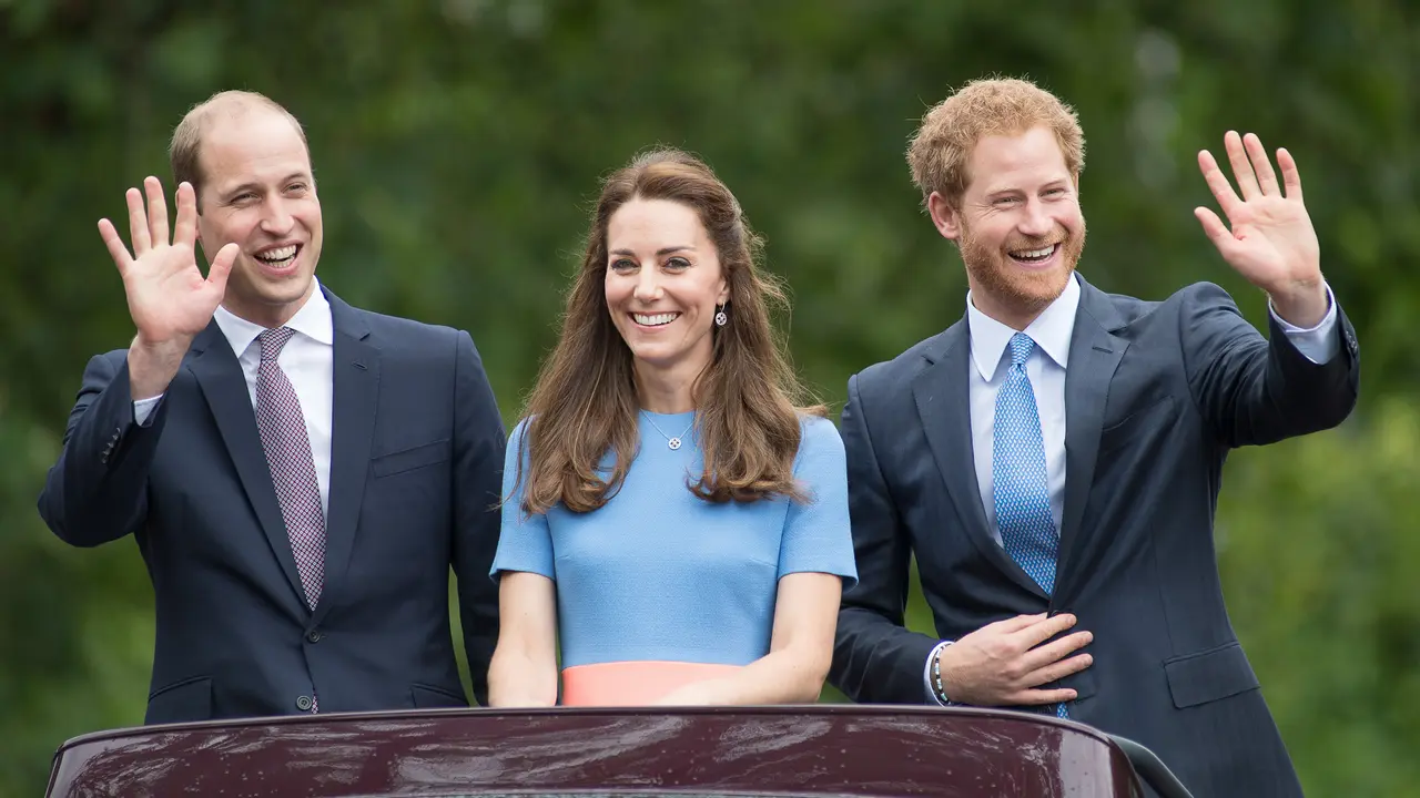 LONDON, ENGLAND - JUNE 12:  (L-R) Prince William, Duke of Cambridge, Catherine, Duchess of Cambridge and Prince Harry during "The Patron's Lunch" celebrations for The Queen's 90th birthday at The Mall on June 12, 2016 in London, England.