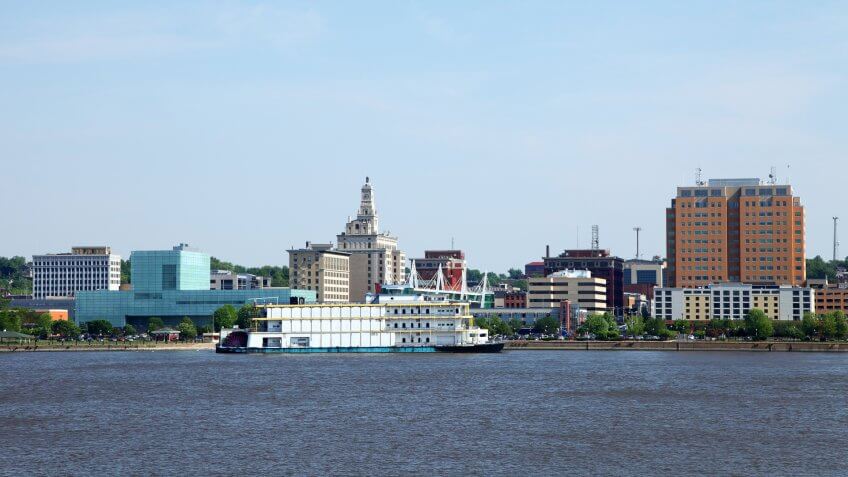 Davenport skyline along the banks of the Mississippi RiverMore Davenport images.