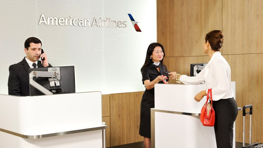 Admirals Club, American Airlines, Customer, Entrance, GRU, Reward Program, Sao Paulo, check-in, employees, female, new renovation