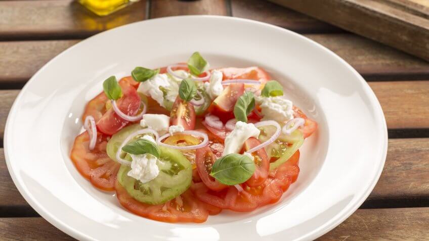 heirloom-tomato-burrata-salad