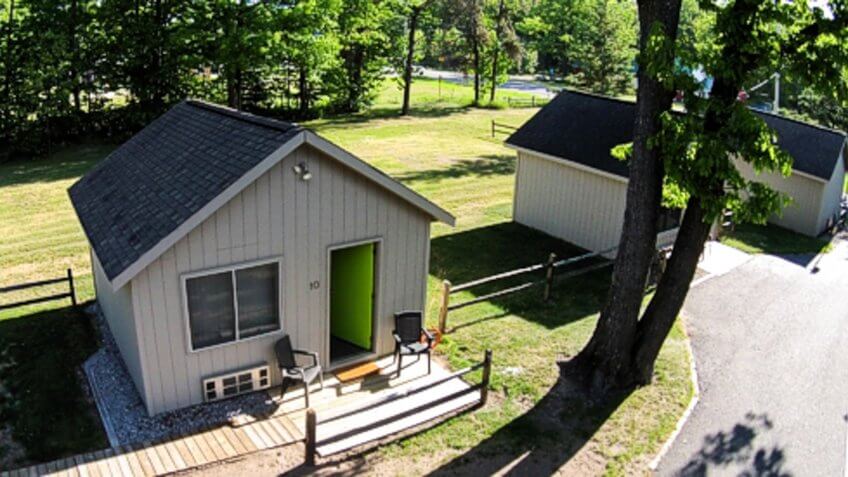 Brentwood Lodging, Michigan.