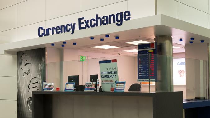 airport-currency-exchange