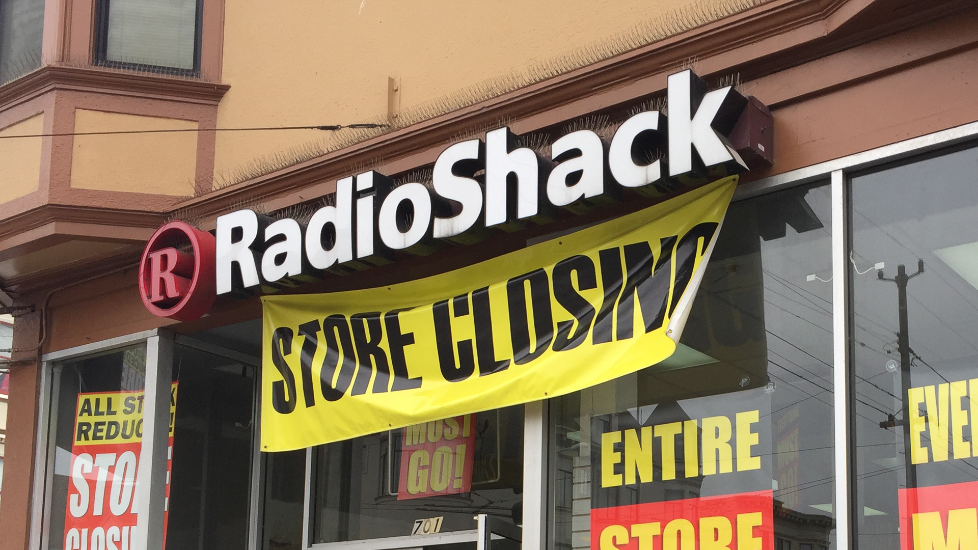 radio shack going out of business 2017