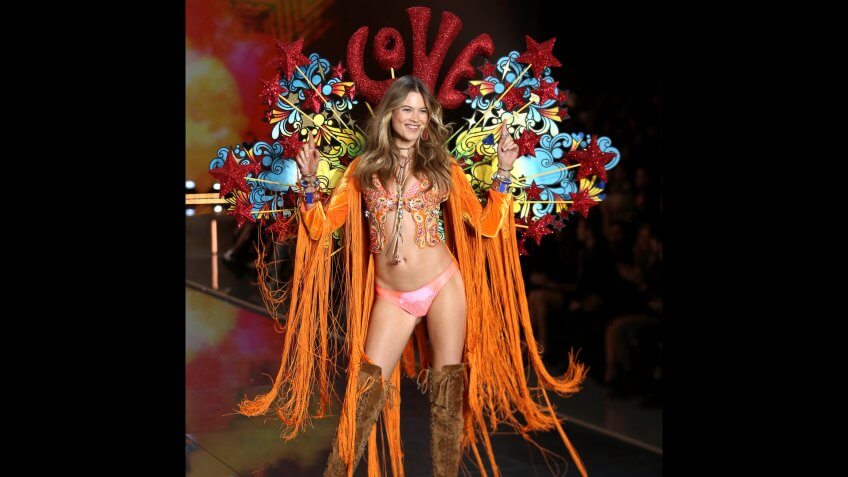 Behati Prinsloo on the catwalkVictoria's Secret Fashion Show, Lexington Avenue Armory, New York, America - 10 Nov 2015.