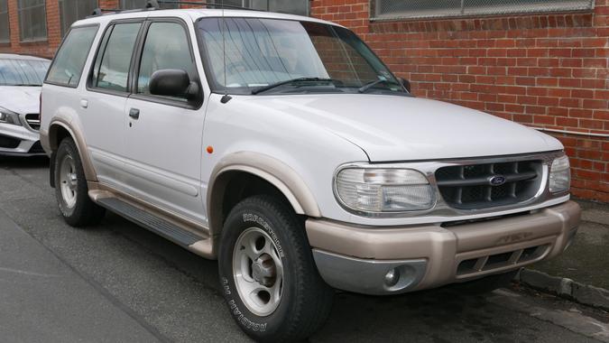 2000-Ford-Explorer