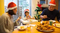 6 Cheap Holiday Traditions You Can Bring Back To Save Big
