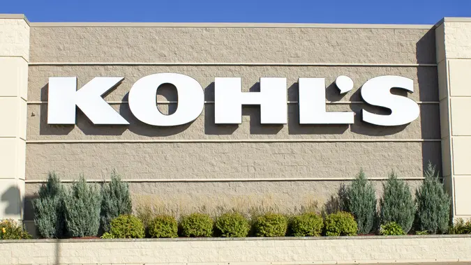 5 Luxury Items Under $200 at Kohl’s That Would Make Great Holiday Gifts for Millennials