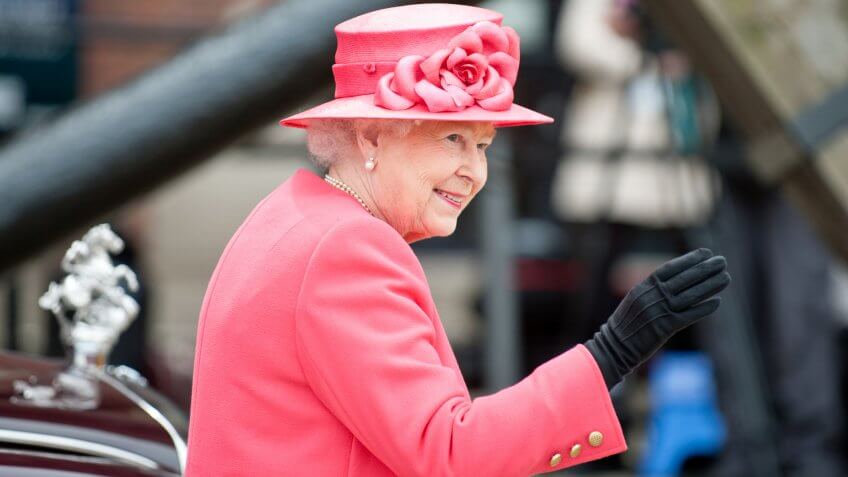 Her Royal Highness Queen Elizabeth II visits Liverpool Albert Dock during her Diamond Jubilee tour of Great Britain, Liverpool, England.