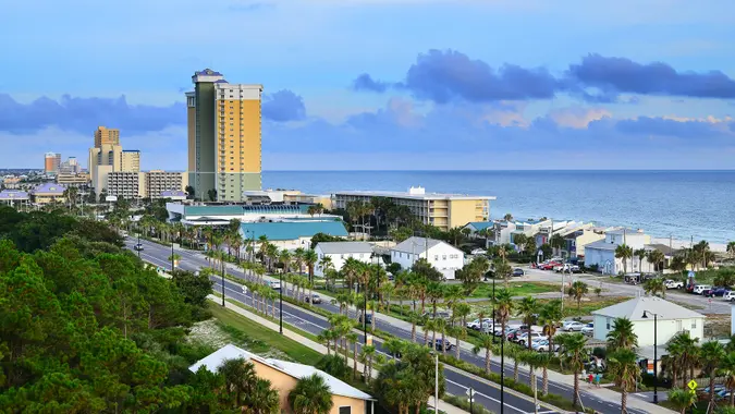 10 Best Florida Cities To Retire on $3,000 a Month