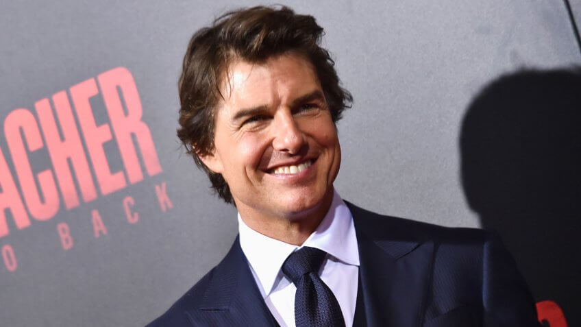 HARAHAN, LA - OCTOBER 16: Tom Cruise attends the "Jack Reacher: Never Go Back" Fan Screening at AMC Elmwood Palace 20 on October 16, 2016 in Harahan, Louisiana.