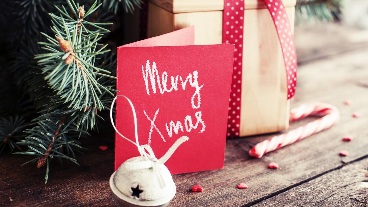 Amount That America Spent On Christmas 2022 Here's How Much Americans Spend On Christmas | Gobankingrates