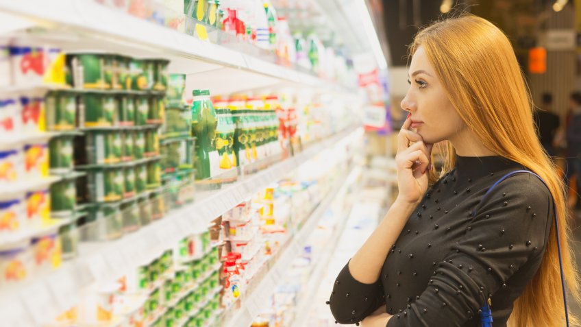 woman-with-too-many-choices