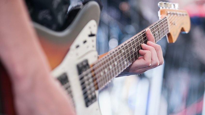 live-music-guitar