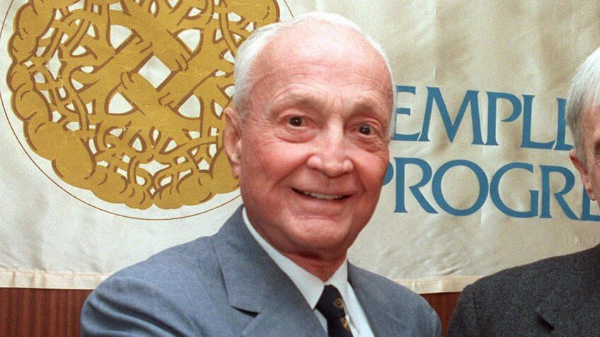 BARBOUR TEMPLETON Ian Barbour, right, recipient of the 1999 Templeton Prize for Progress in Religion, is congratulated by Sir John Templeton who founded the award, .