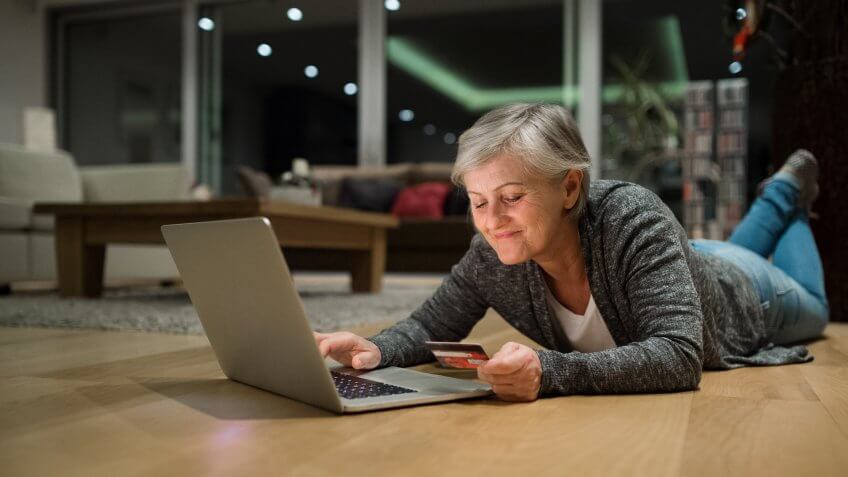 baby-boomer-spending-money-online