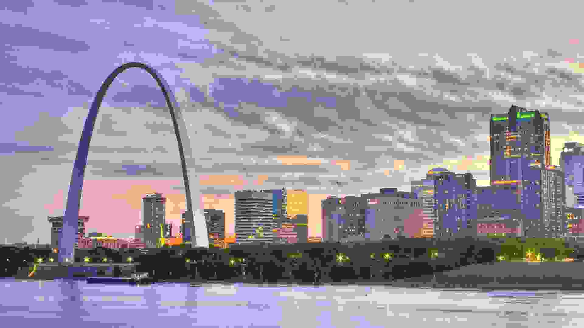 St. Louis Missouri skyline