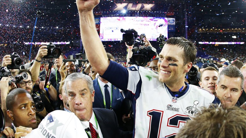 GLENDALE, AZ - FEBRUARY 01: Tom Brady #12 of the New England Patriots celebrates after defeating the Seattle Seahawks 28-24 during Super Bowl XLIX at University of Phoenix Stadium on February 1, 2015 in Glendale, Arizona.