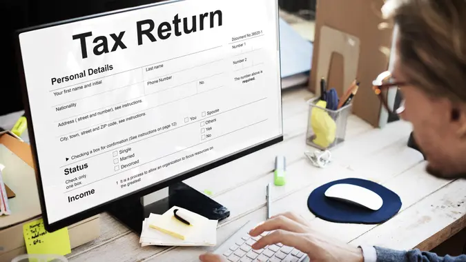 Computer, tax return