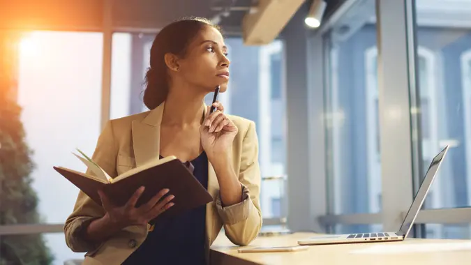 portrait-skillful-african-american-female-executive