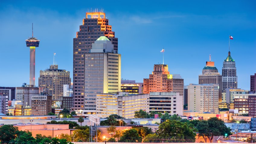 San Antonio, Texas, USA skyline.