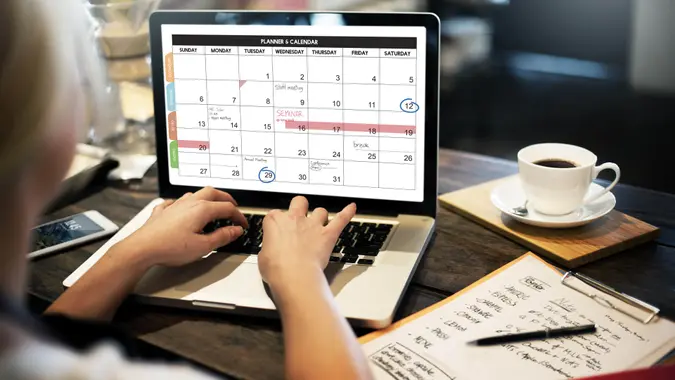 What a 2016 Monthly Budget Would Look Like in 2026 Dollars