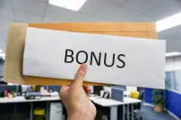 5 Powerful Ways To Use Your Year-End Bonus