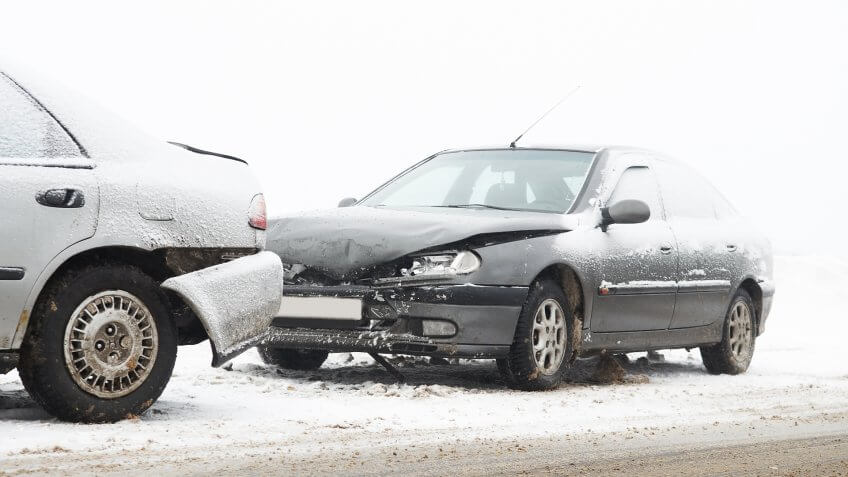 car-crash-ca-accident-snow-road