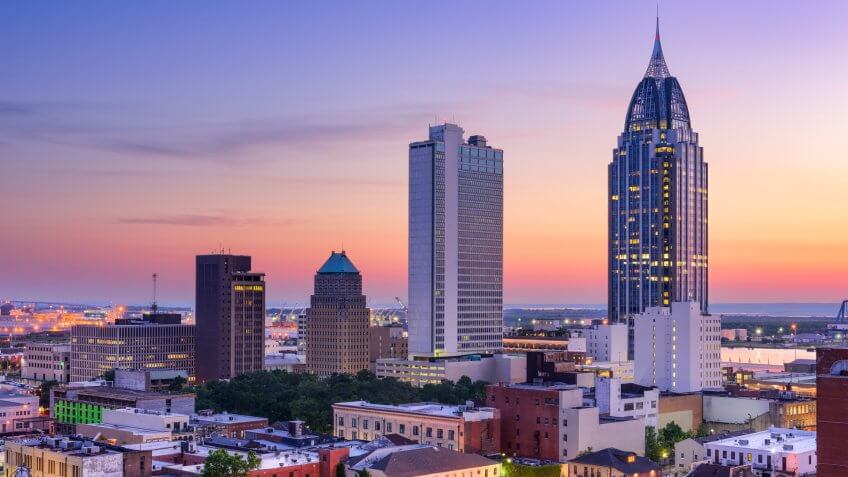 Mobile, Alabama, USA downtown skyline.