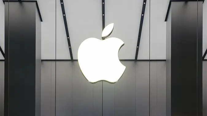 HONG KONG, CHINA - NOVEMBER 28, 2015: Apple Store window in Kowloon.