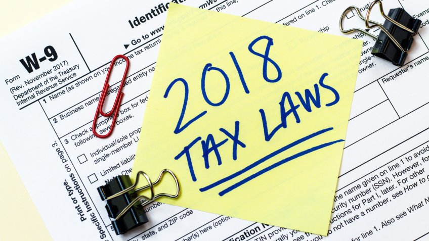 A 2018 Federal income tax laws W9 form.