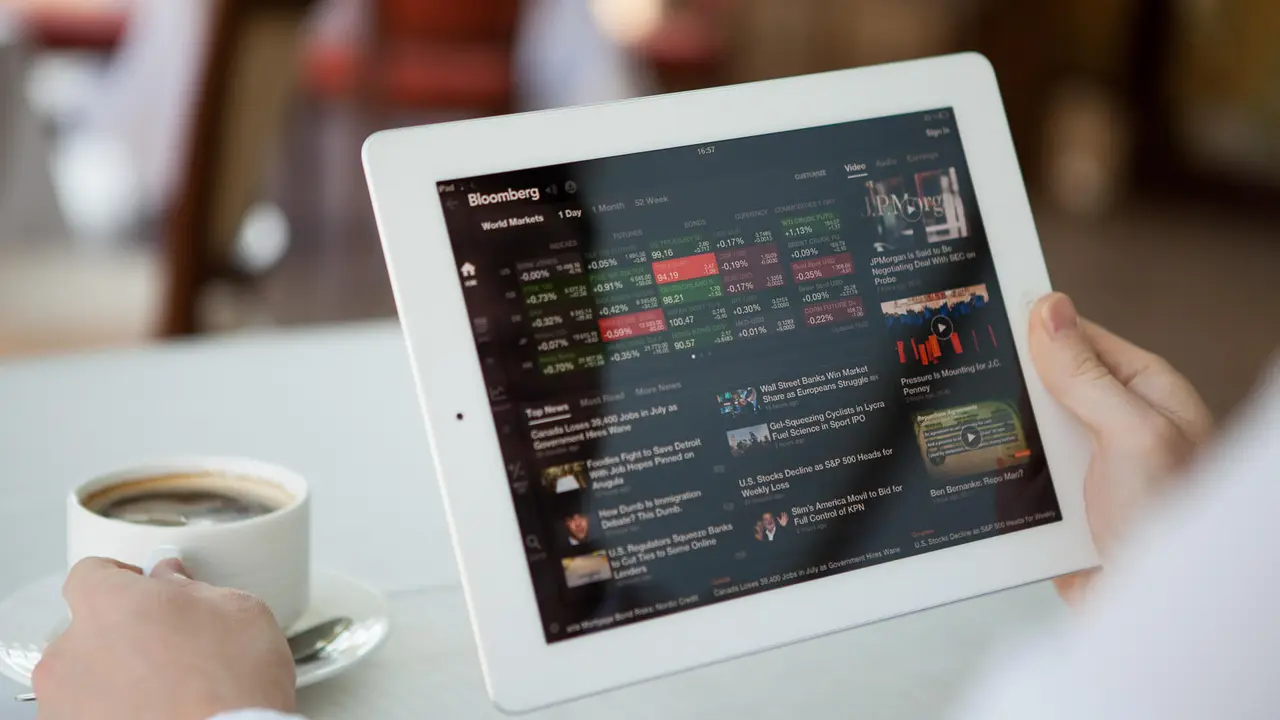 Man using Bloomberg app