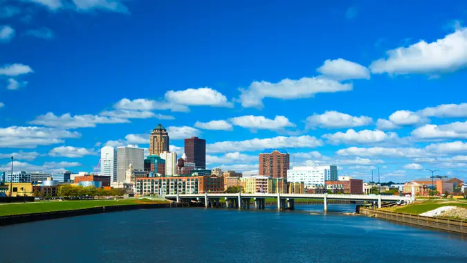 10 Best Midwest Cities For Retired Couples Living on Just Social Security 10 Best Midwest Cities For Retired Couples Living on Just Social Security