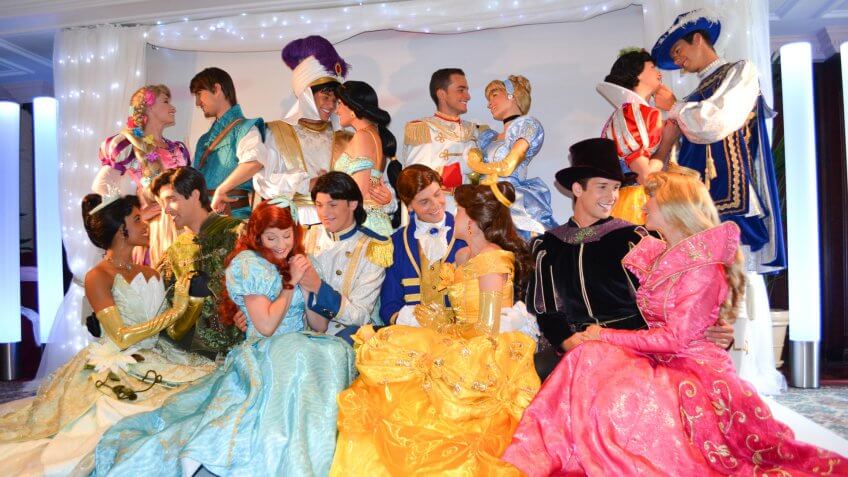 Meeting the Disney Princesses and Princes at the Princess and Pirates Breakfast at the Disneyland Hotel's Founder's Club Every morning, during our Disneyland Paris Magical Moments Events Tour, we were treated to a Princess and Pirates Breakfast at the Founder's Club at the Disneyland Hotel.