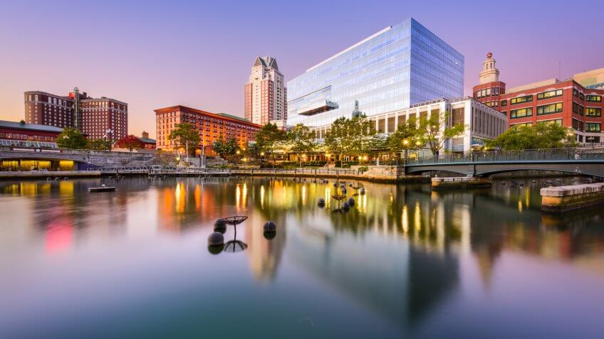Providence, Rhode Island, USA park and skyline.