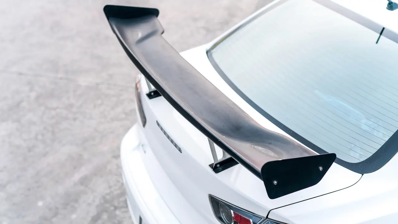 aftermarket-modifications-spoiler