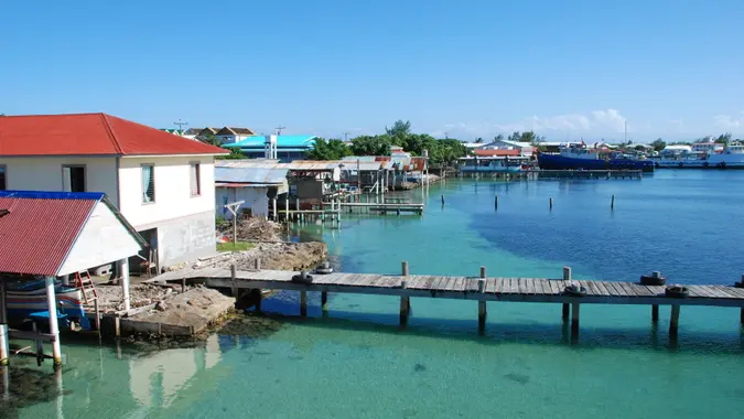 BEACHES, Honduras, Utila, beach towns