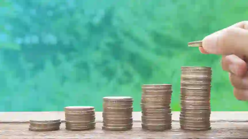 Waiting Until 40 To Start Investing Can Cost You $583K by Age 60 — Here’s the Breakdown