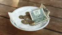 5 Best and Worst States for Tipping — Is Your State on the List?