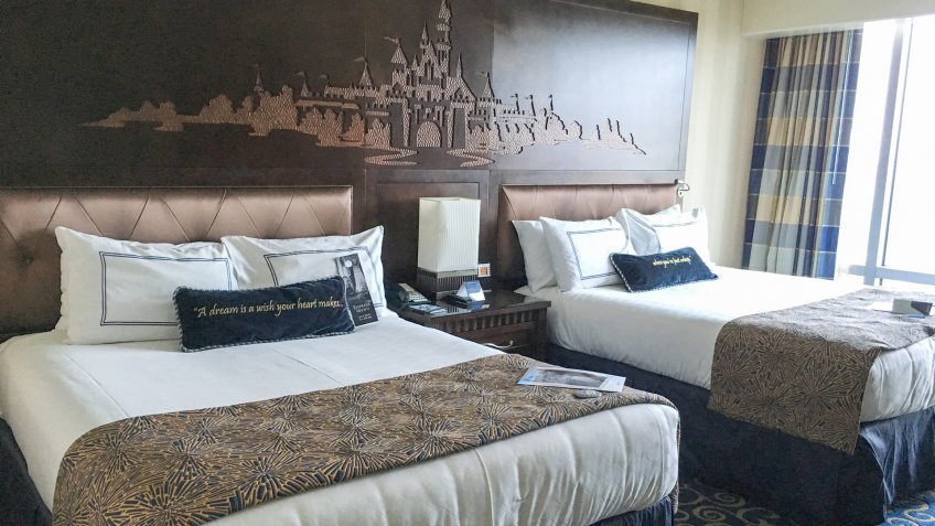 Disneyland Hotel, Disneyland Resort