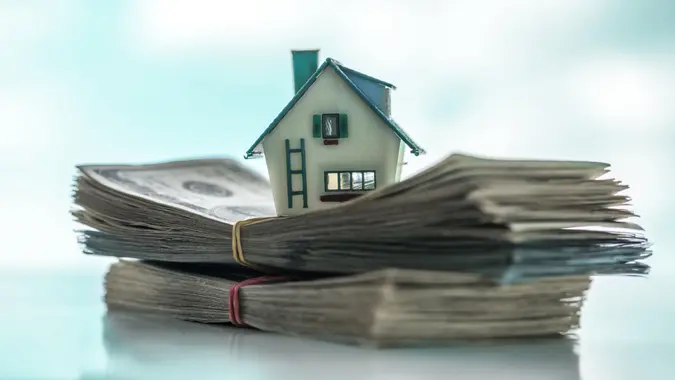 house model on euro cash