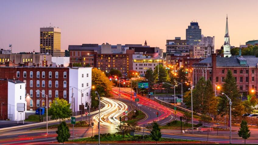 Worcester, Massachusetts, USA Skyline at rush hour.