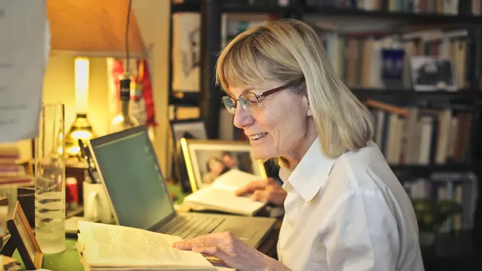 I’m 62 and Want To Claim Social Security Early — Here’s How Much It Will Cost Me Over 20 Years