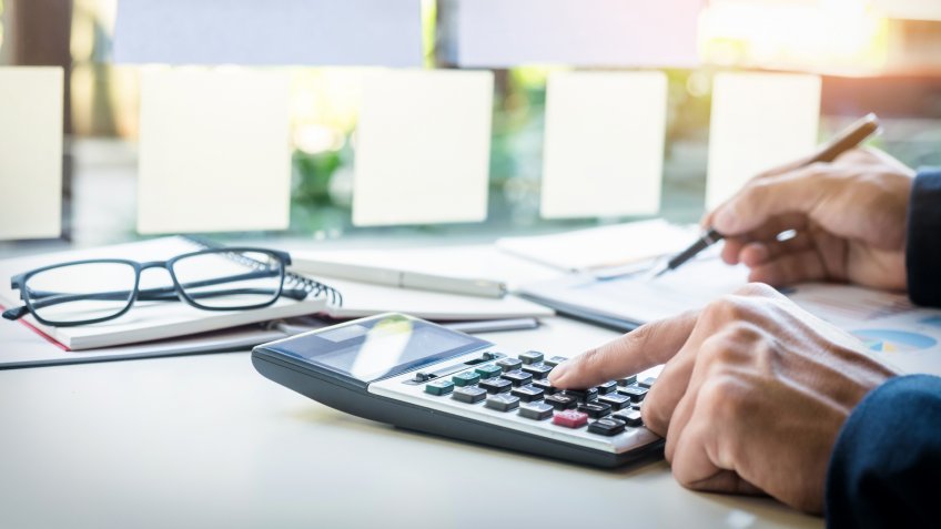 calculating budget numbers