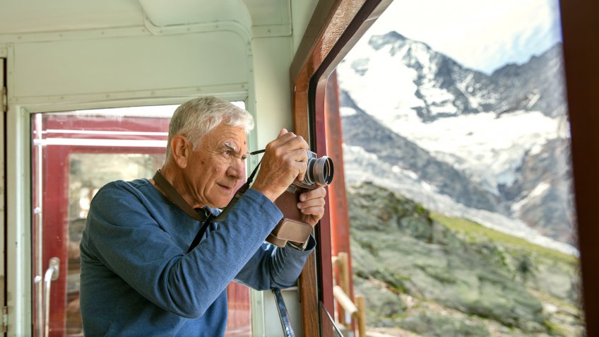 senior traveling