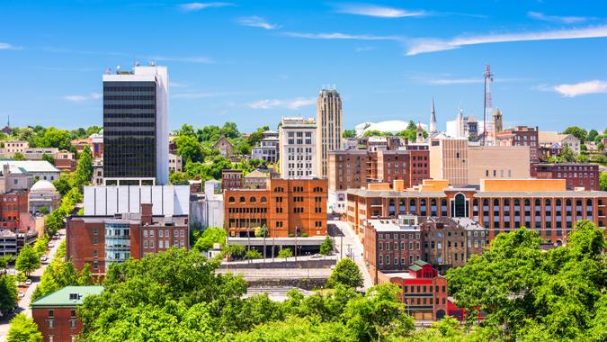 Virginia Lynchburg, Virginia, USA downtown skyline.