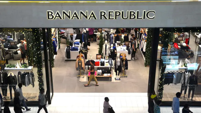 Banana-Republic-Credit-Card-Review