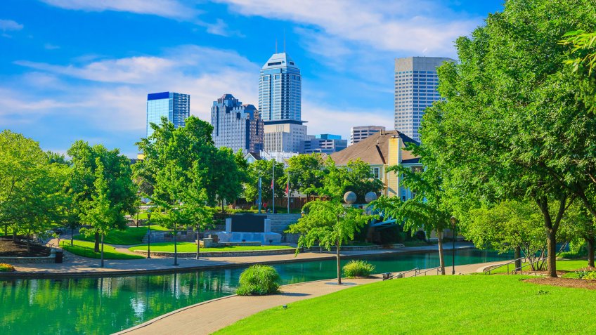 Indianapolis skyline with the Canal Walk, Indiana.