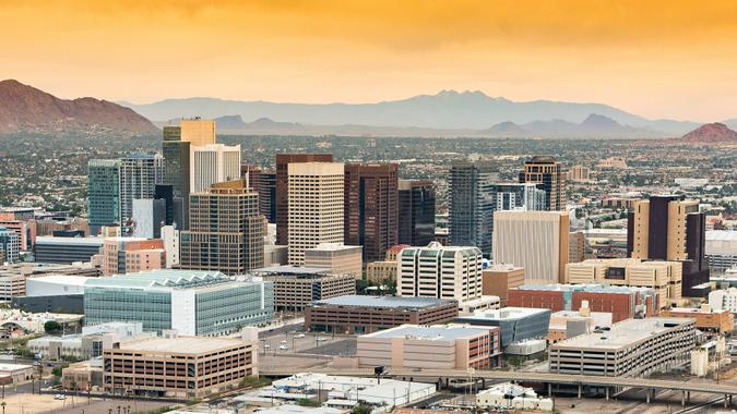 Phoenix, Arizona, FHA, insurance, real estate, homebuyers, foreclosure, single-family, home median price, mortgage, down payment Phoenix, Arizona, FHA, insurance, real estate, homebuyers, foreclosure, single-family, home median price, mortgage, down payment
