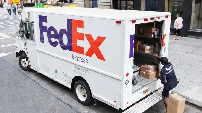 FedEx, Stocks, investment, business, shares, dividends, worth, value, stock market, shareholder