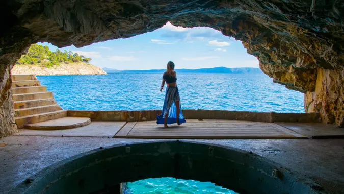 cheap travel, make money travelling